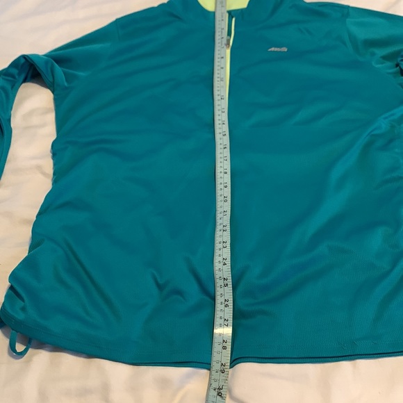 AVIA Athletic Top in medium Green with yellow accent. Size XXL, fits like XL - Picture 5 of 8